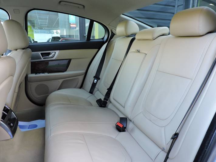 Jaguar XF 2.2 Diesel Luxury 4p.