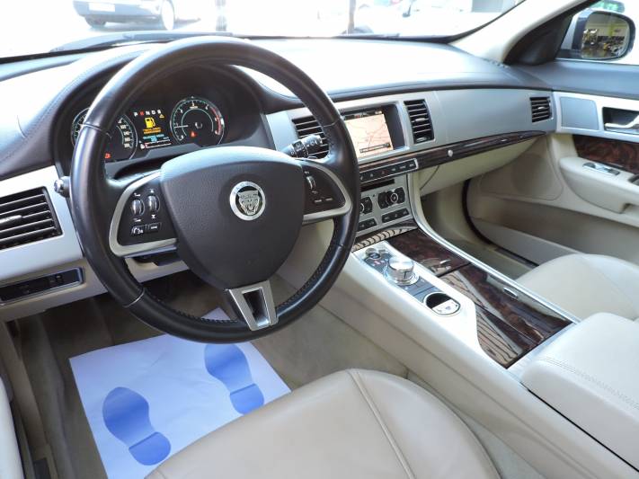 Jaguar XF 2.2 Diesel Luxury 4p.
