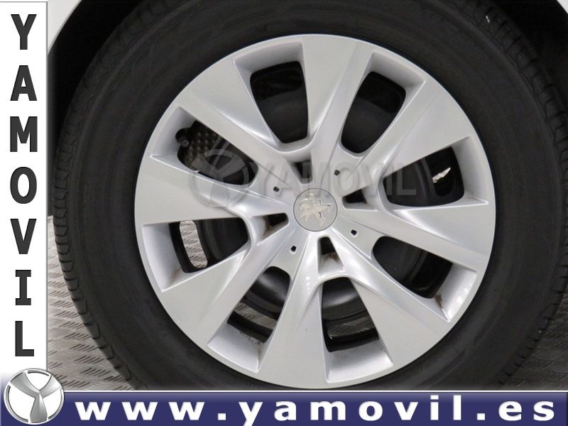 Peugeot 208 BUSINESS LINE 1.4HDi 68CV