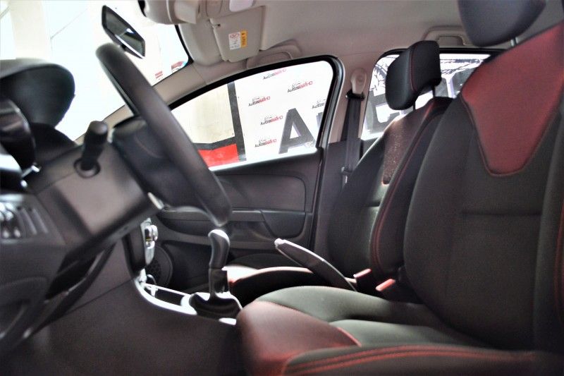 Renault Clio Authentique 1.2 16v 75