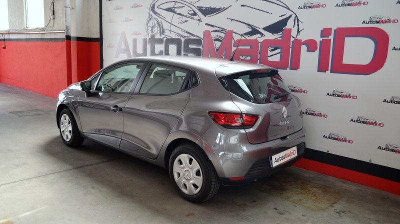 Renault Clio Authentique 1.2 16v 75
