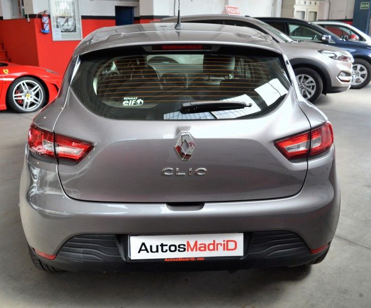 Renault Clio Authentique 1.2 16v 75