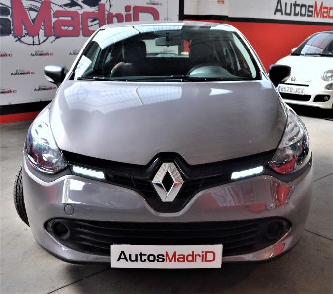 Renault Clio Authentique 1.2 16v 75
