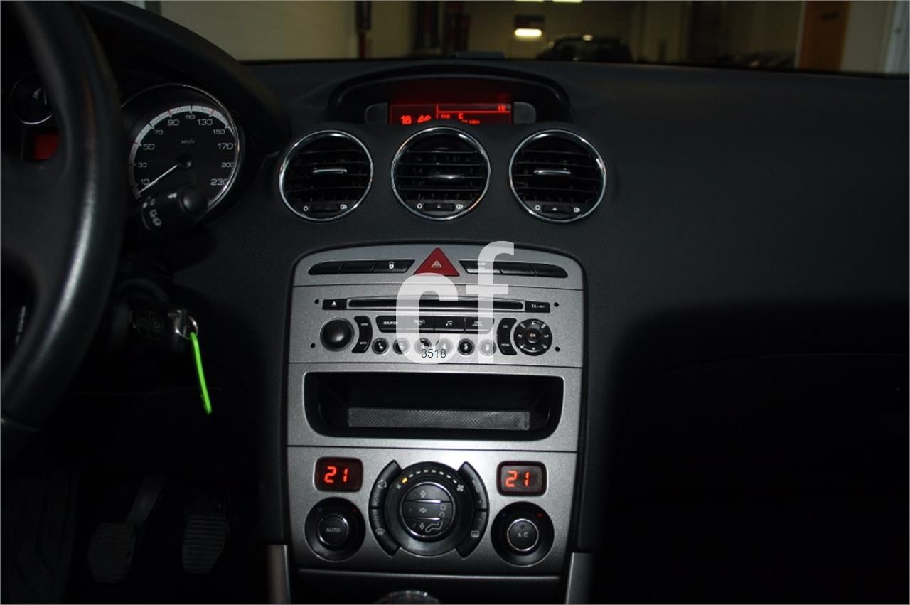 Peugeot 308 Confort 1.6 VTi 120