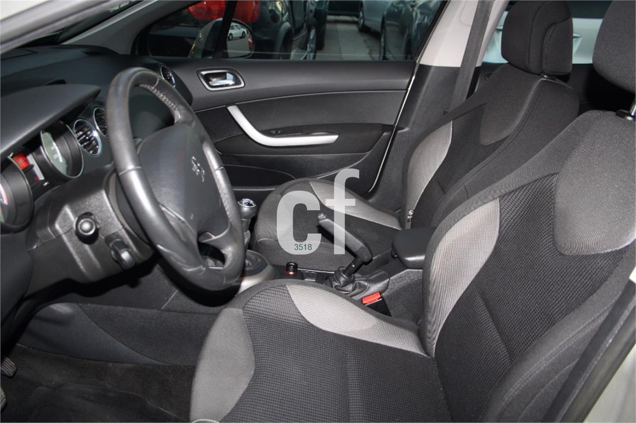 Peugeot 308 Confort 1.6 VTi 120