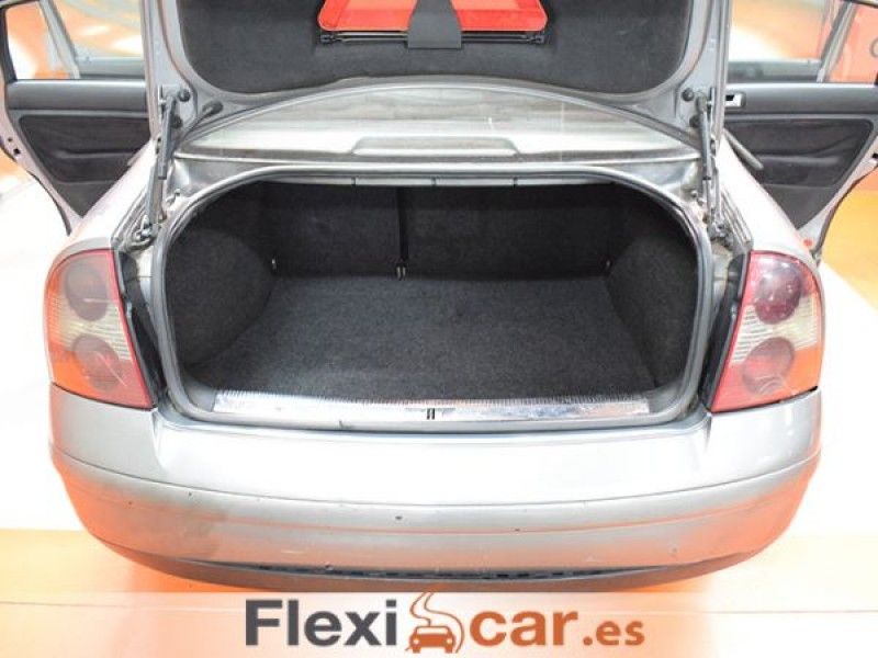 Volkswagen Passat 1.9 TDi 130CV Comfortline