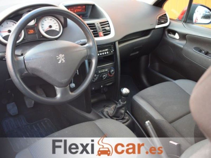Peugeot 207 Confort 1.6 HDI 90