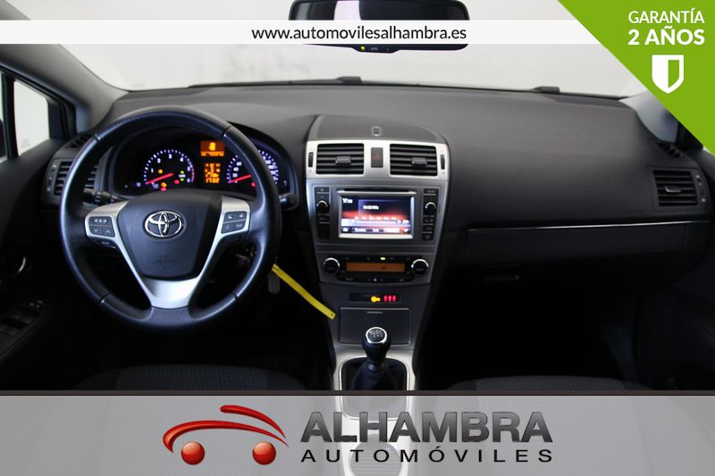 Toyota Avensis 120D ADVANCE 4P