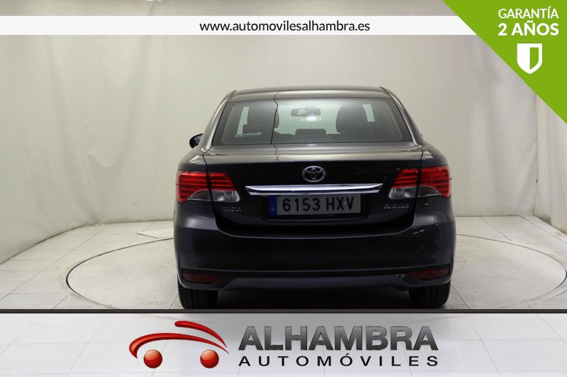 Toyota Avensis 120D ADVANCE 4P