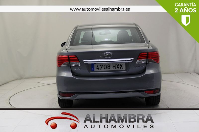 Toyota Avensis 120D ADVANCE 4P