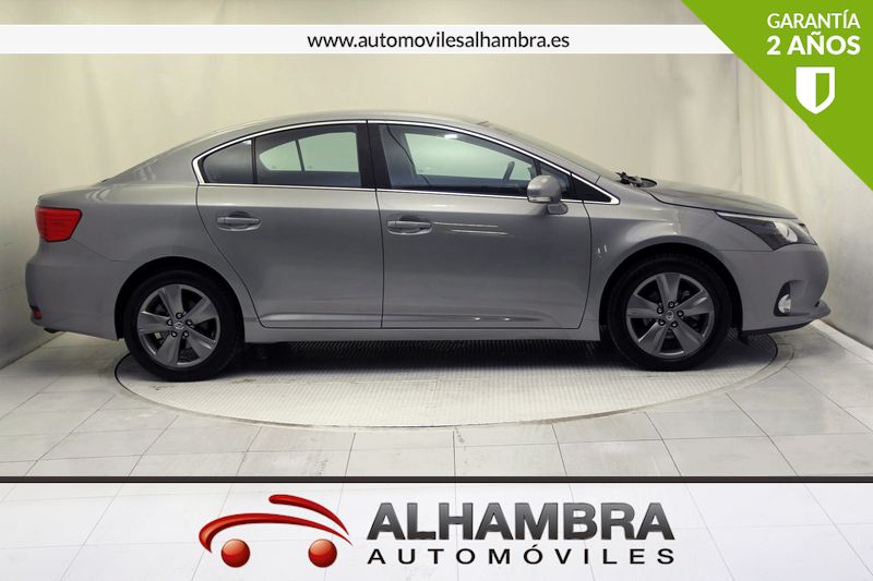 Toyota Avensis 120D ADVANCE 4P