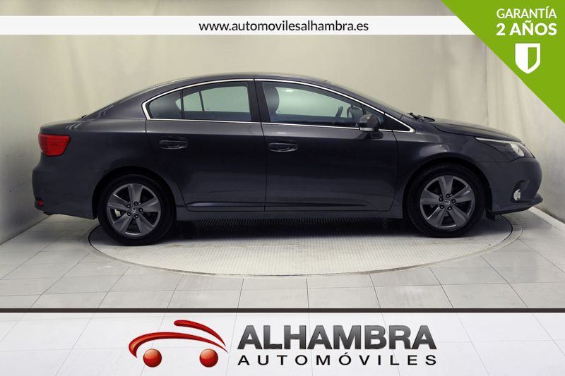 Toyota Avensis 120D ADVANCE 4P