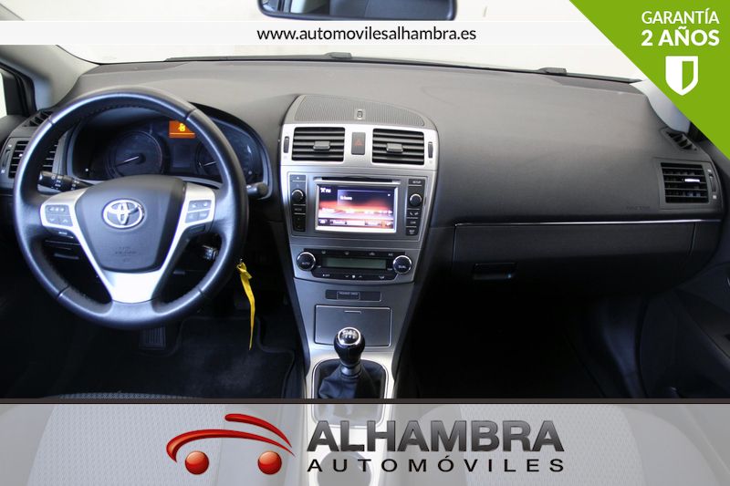 Toyota Avensis 120D ADVANCE 4P