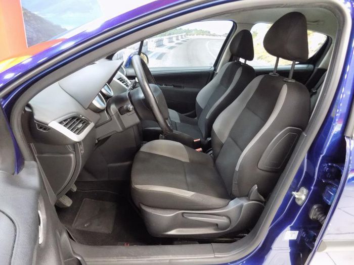 Peugeot 207 1.4HDI Confort