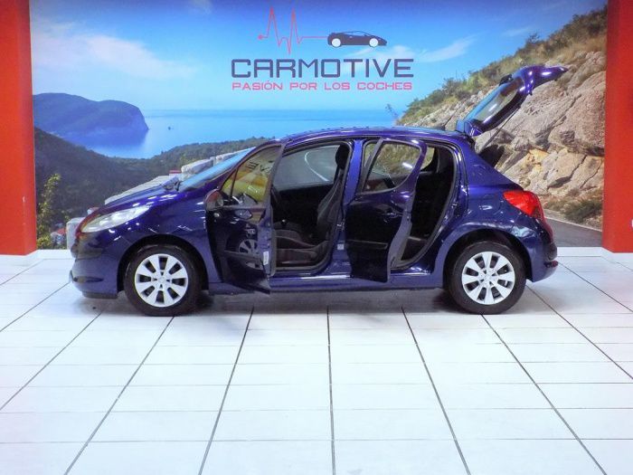 Peugeot 207 1.4HDI Confort