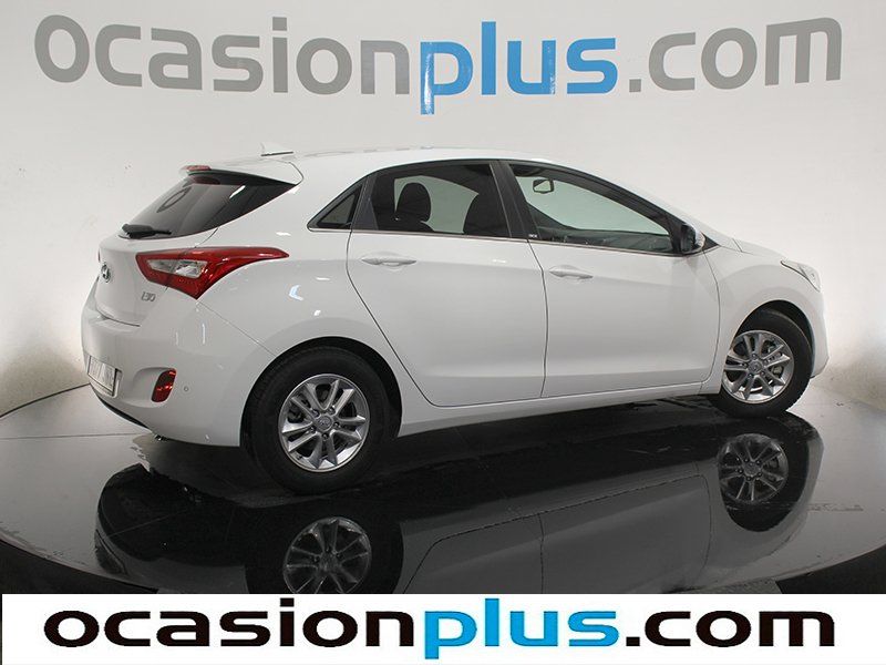 Hyundai i30 1.6 GDi BlueDrive Go! 99 kW (135 CV)