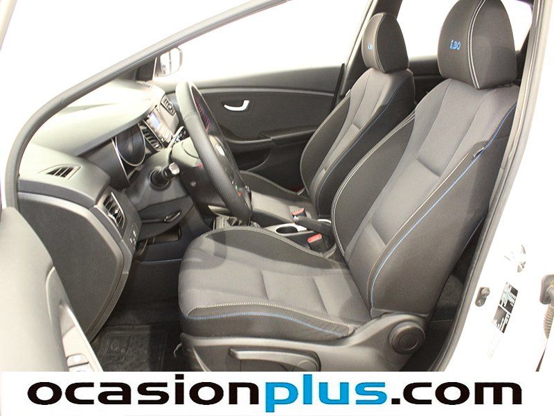 Hyundai i30 1.6 GDi BlueDrive Go! 99 kW (135 CV)