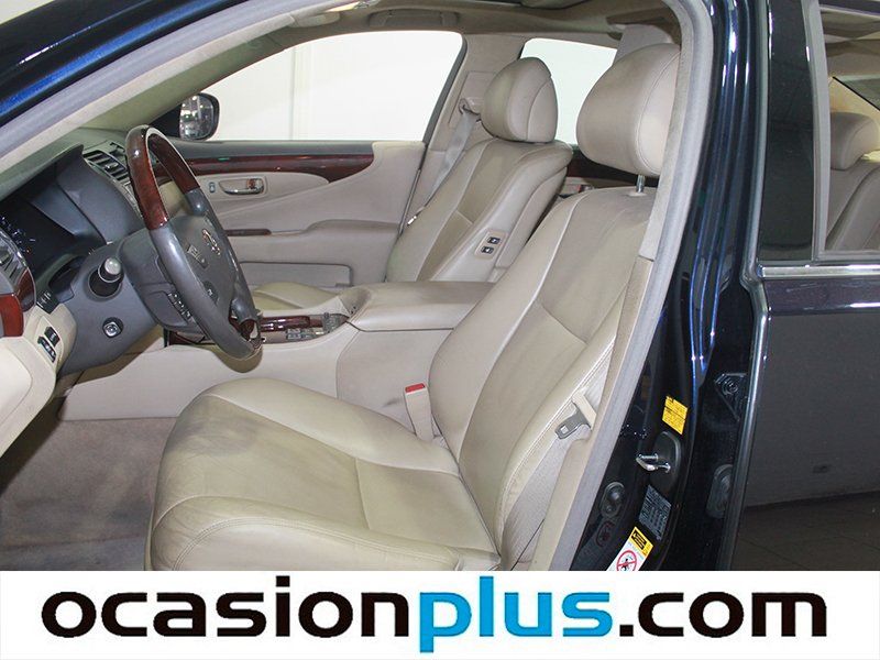 Lexus LS 460 460 President 279kW (380CV)