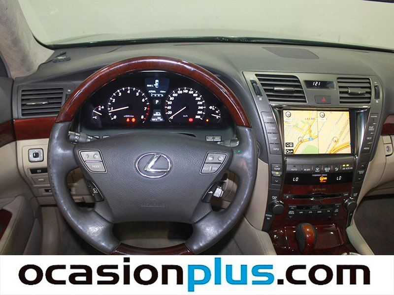 Lexus LS 460 460 President 279kW (380CV)