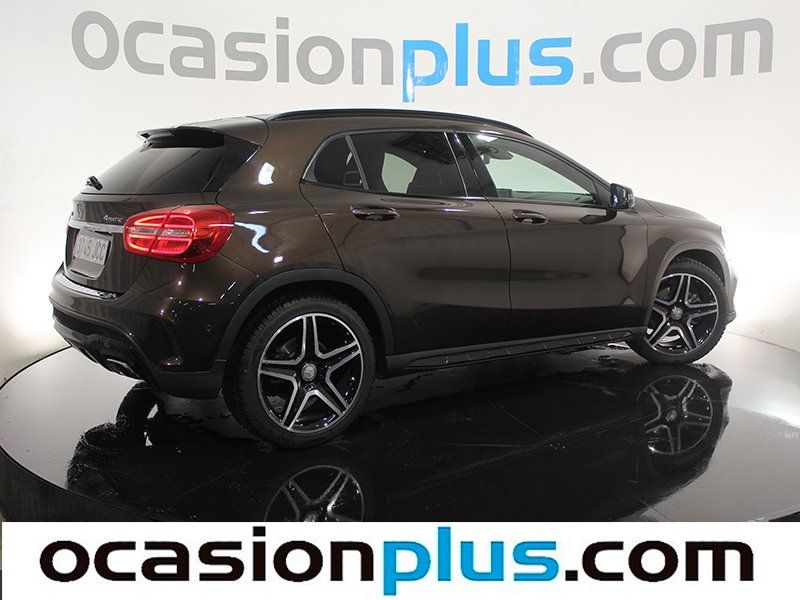 Mercedes-Benz CL GLA 250 4Matic AMG Line 155 kW (211 CV)
