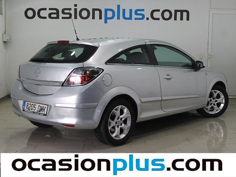 Opel Astra GTC 1.8 16v Cosmo Auto 125CV
