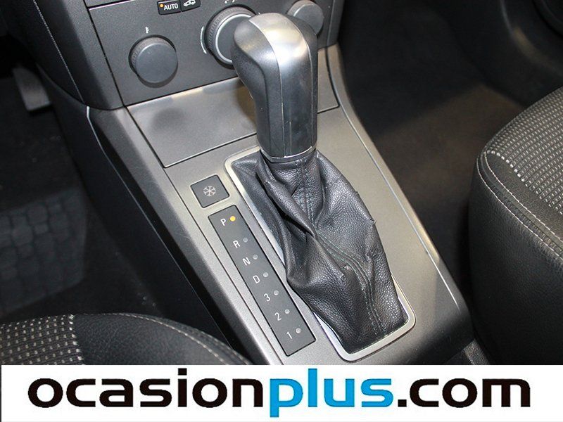 Opel Astra GTC 1.8 16v Cosmo Auto 125CV
