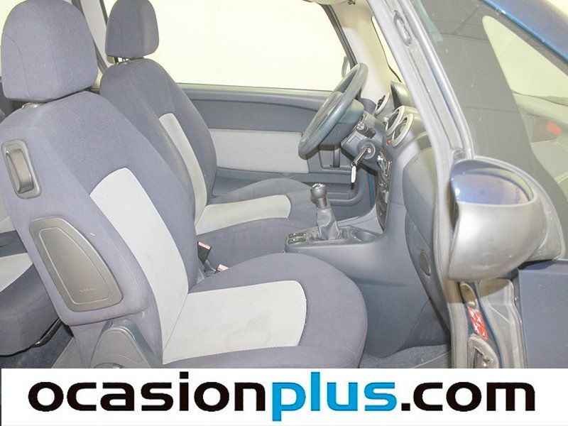 Peugeot 1007 1.4 HDI Dolce 50 KW (70 CV)