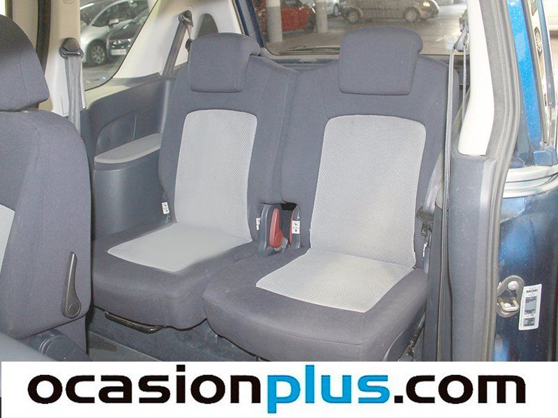 Peugeot 1007 1.4 HDI Dolce 50 KW (70 CV)