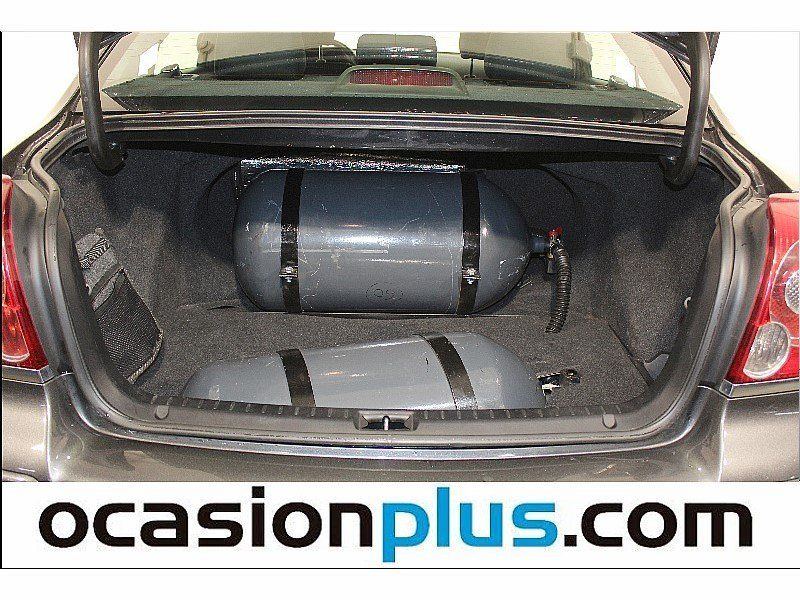 Toyota Avensis 1.8 VVTI Sol 129CV  GLP HOMOLOGADO