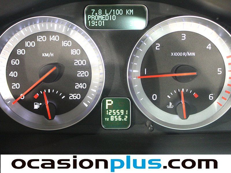 Volvo C70 2.0 D Momentum Auto 136CV