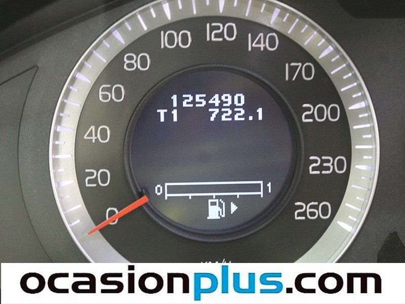Volvo XC 60 2.4 D5 AWD Momentum 151 KW (205 CV) 4X4