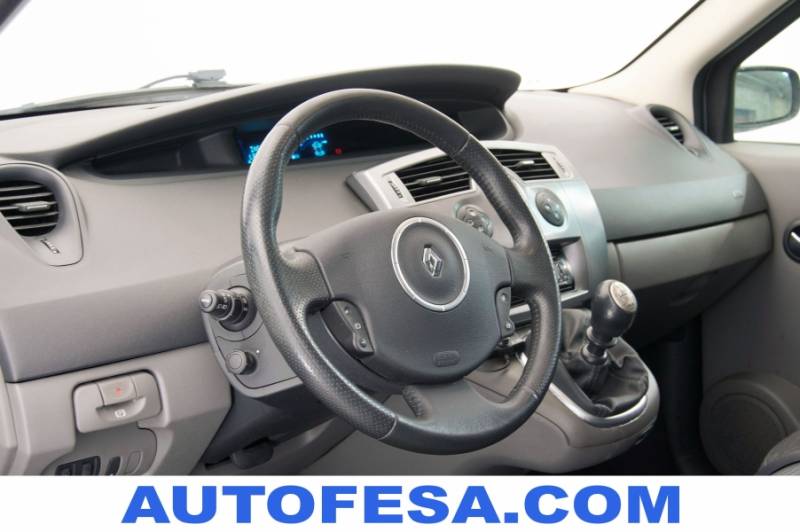 Renault Grand Scenic 1.9 dCi 130cv Dynamique 5 plazas 5p