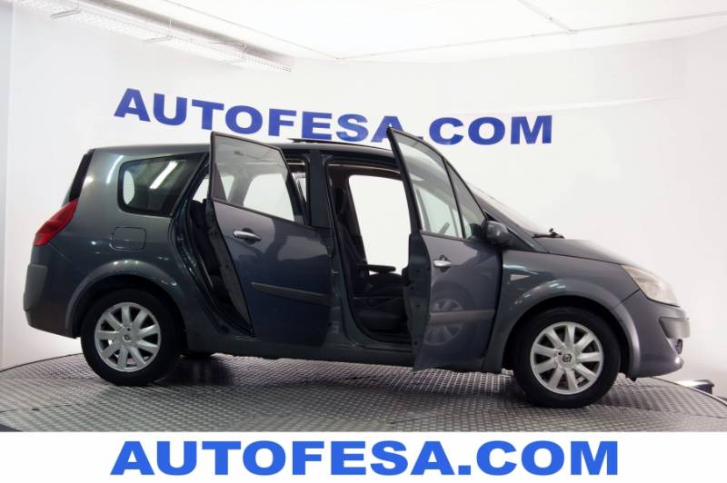 Renault Grand Scenic 1.9 dCi 130cv Dynamique 5 plazas 5p