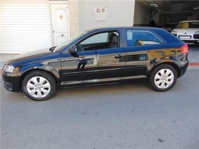 Audi a3 1.6TDI Ambition 105cv start-stop libro