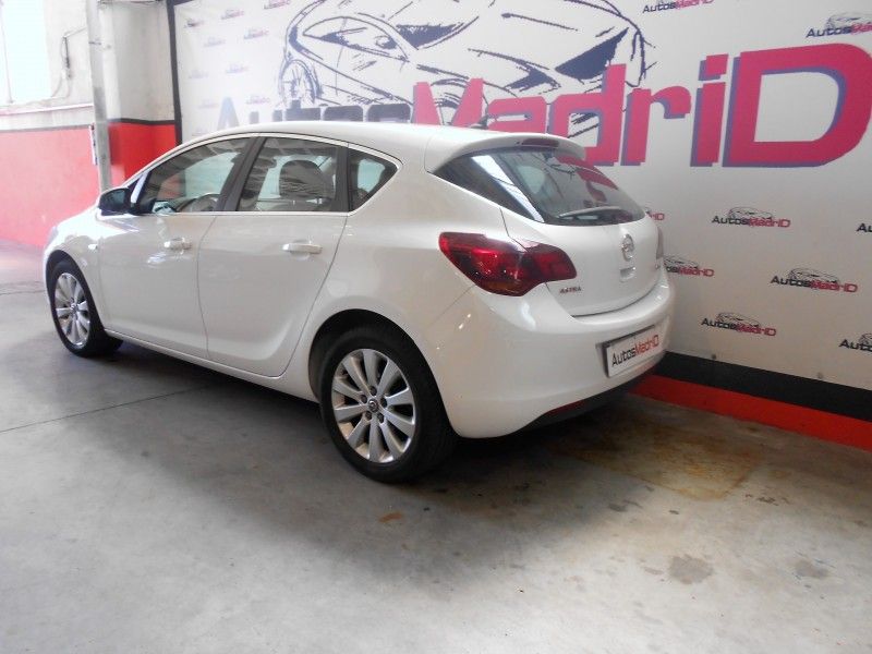Opel Astra 1.7 CDTi 110 CV Excellence