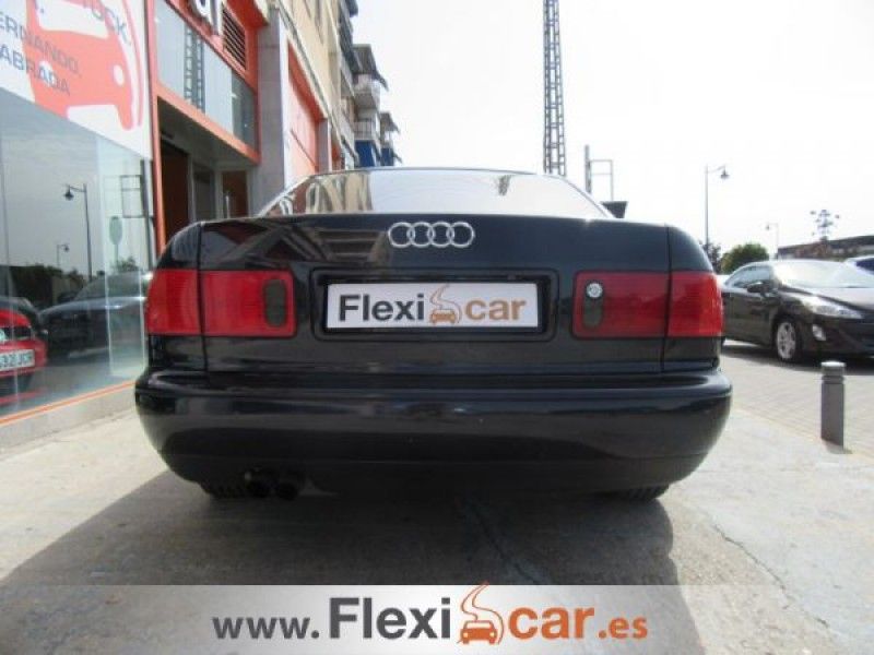 Audi A8 3.7 QUATTRO TIPTRONIC