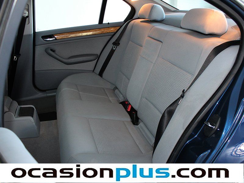 BMW 330 330i 170 kW (231 CV)