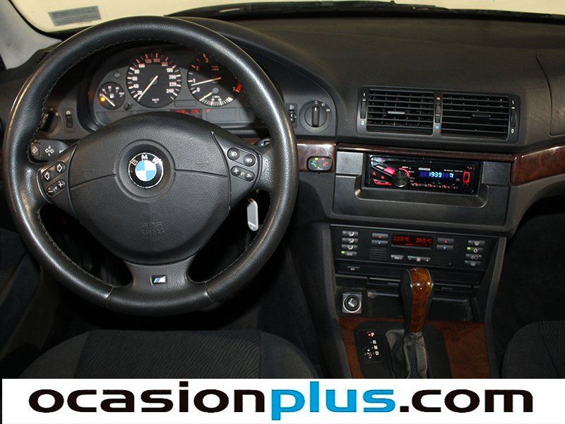 BMW 525 525iA 192CV