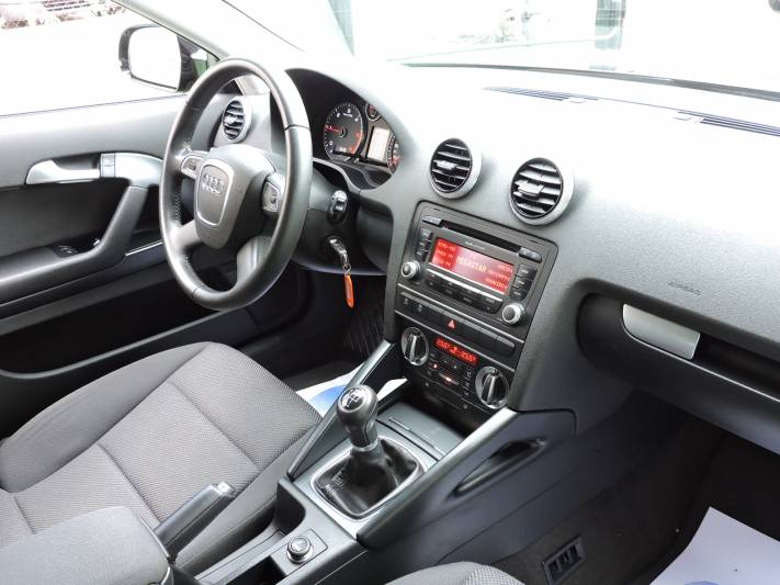 Audi a3 1.6 TDI 105cv Attraction 3p.