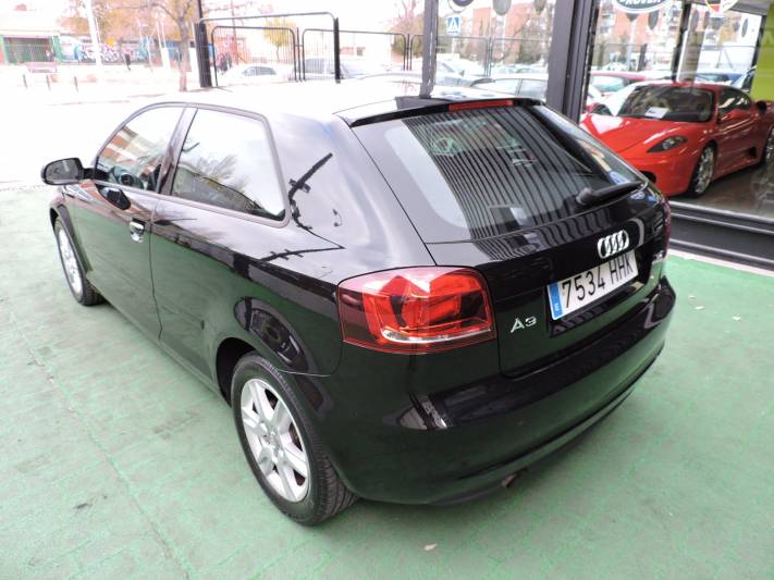 Audi a3 1.6 TDI 105cv Attraction 3p.