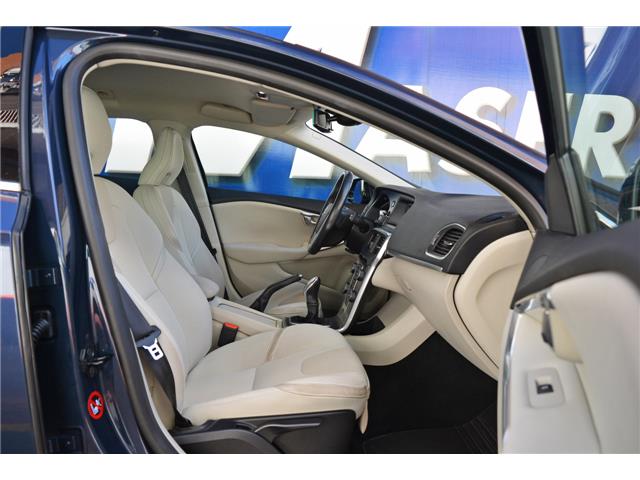 Volvo V40 D3 Momentum 150 cv