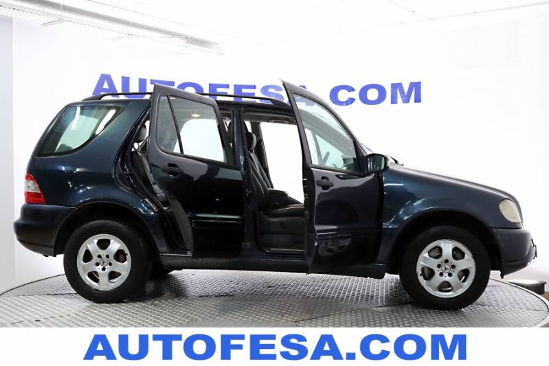 Mercedes-Benz ML 270 ML 270 CDI 163cv 5p Auto 4x4