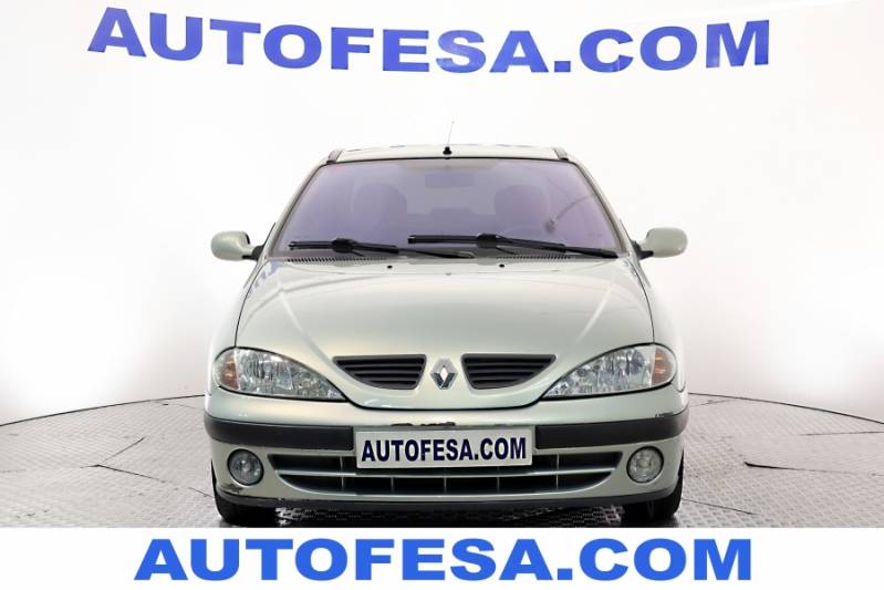 Renault Megane 1.4 16v 95cv Authentique 4p