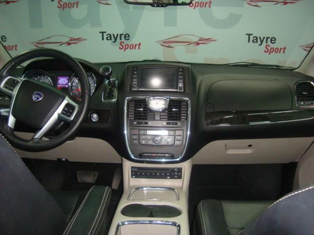 Lancia Voyager 2.8 CRD GOLD