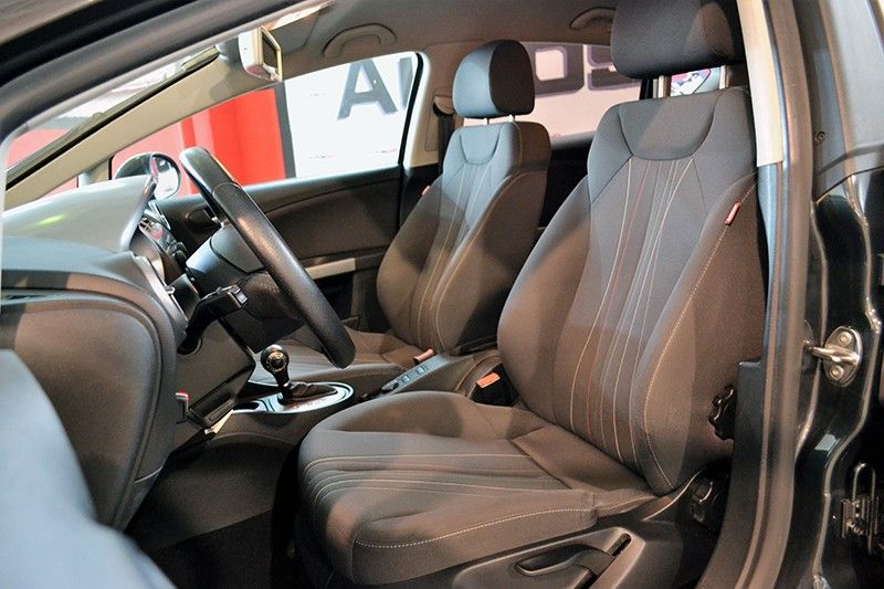 Seat Leon 1.6 TDI 105cv DSG Style Copa