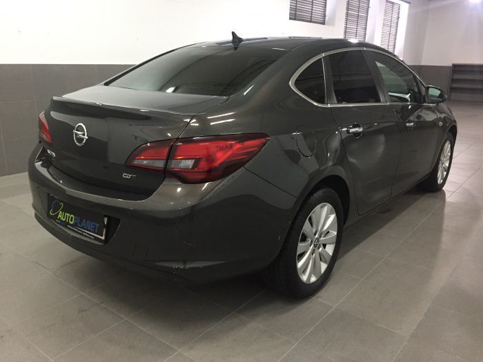 Opel Astra 1.7CDTi Excellence 130