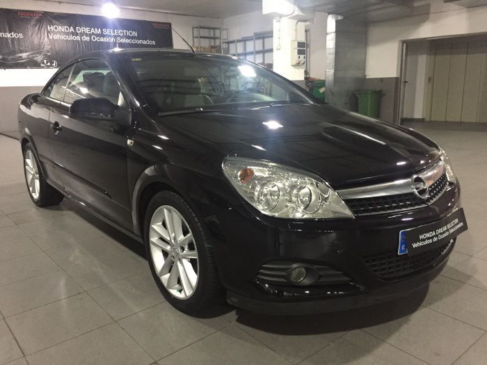 Opel Astra Twin Top 1.9CDTi Cosmo