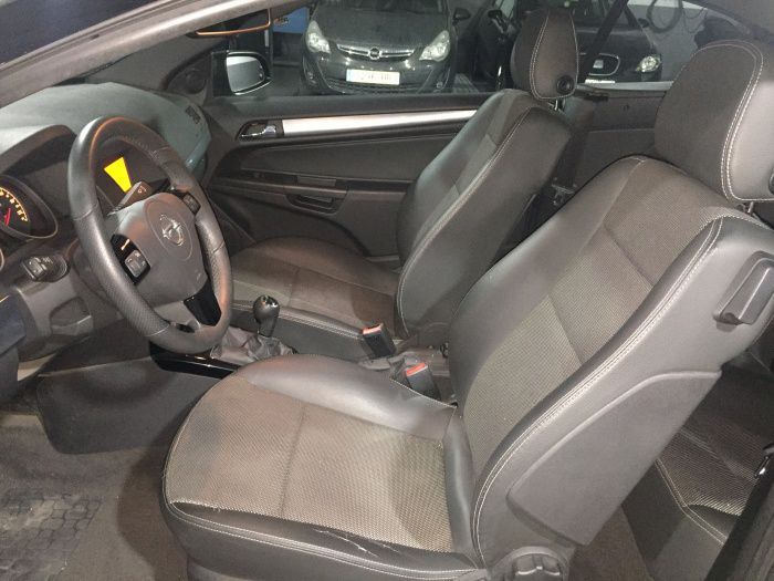 Opel Astra Twin Top 1.9CDTi Cosmo