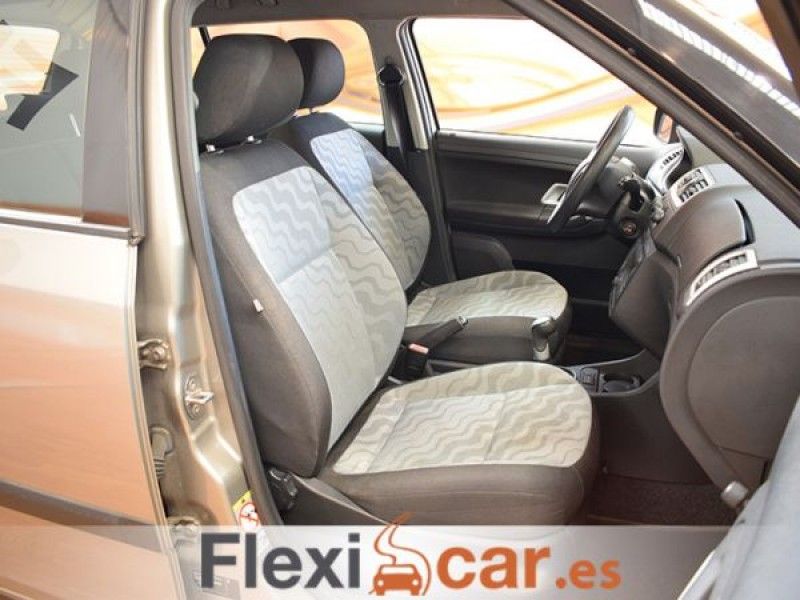 Skoda Fabia 1.2 70cv Young