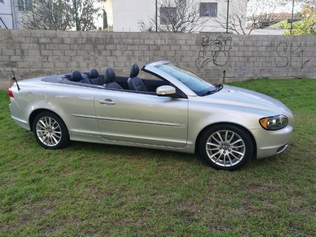 Volvo C70 2.0D Momentum acepto moto a cambio